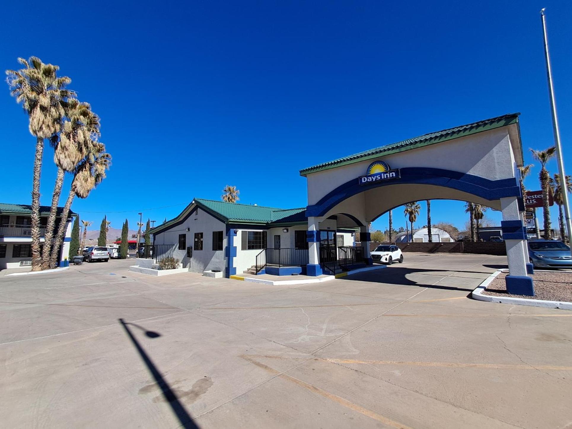 Days Inn By Wyndham Safford, Az Exteriör bild